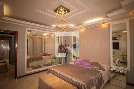 Casa à venda com 250m², 3 quartos e 2 vagas Casa à venda com 250m², 3 quartos e 2 vagasSuíte