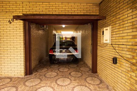 Casa à venda com 250m², 3 quartos e 2 vagas Casa à venda com 250m², 3 quartos e 2 vagasGaragem