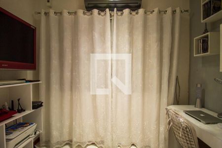 Casa à venda com 250m², 3 quartos e 2 vagas Casa à venda com 250m², 3 quartos e 2 vagasEscritório