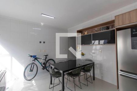 Casa à venda com 120m², 3 quartos e 4 vagas Casa à venda com 120m², 3 quartos e 4 vagasCozinha