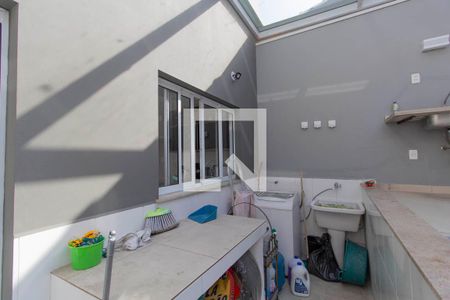 Casa à venda com 120m², 3 quartos e 4 vagas Casa à venda com 120m², 3 quartos e 4 vagasÁrea de Serviço