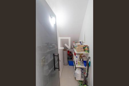 Casa à venda com 120m², 3 quartos e 4 vagas Casa à venda com 120m², 3 quartos e 4 vagasDespensa