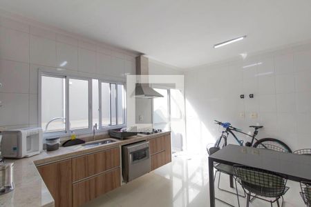 Casa à venda com 120m², 3 quartos e 4 vagas Casa à venda com 120m², 3 quartos e 4 vagasCozinha