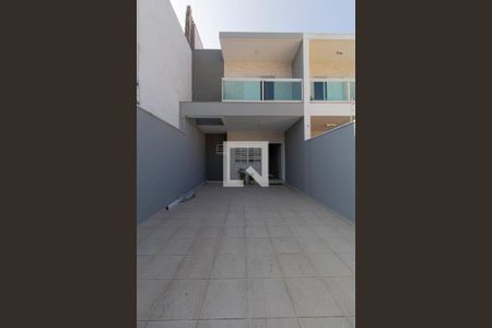 Casa à venda com 120m², 3 quartos e 4 vagas Casa à venda com 120m², 3 quartos e 4 vagasGaragem