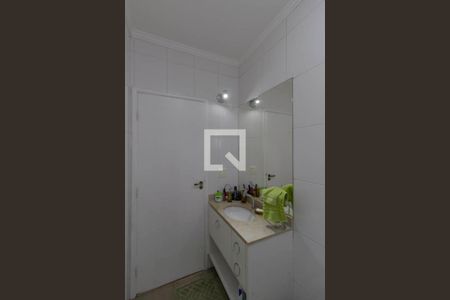Casa à venda com 120m², 3 quartos e 4 vagas Casa à venda com 120m², 3 quartos e 4 vagasBanheiro Suíte