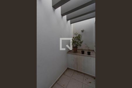 Casa à venda com 120m², 3 quartos e 4 vagas Casa à venda com 120m², 3 quartos e 4 vagasVaranda Quarto 2