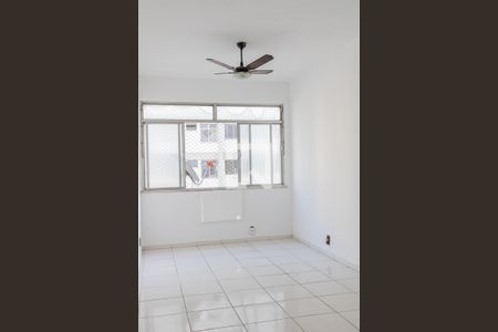 Sala de apartamento para alugar com 2 quartos, 72m² em Todos Os Santos, Rio de Janeiro