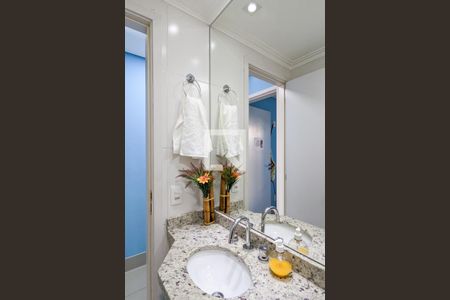 Apartamento à venda com 80m², 3 quartos e 1 vaga Apartamento à venda com 80m², 3 quartos e 1 vagaBanheiro