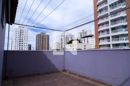 Casa para alugar com 180m², 3 quartos e 1 vaga Casa para alugar com 180m², 3 quartos e 1 vagaÁrea de Serviço dos quartos
