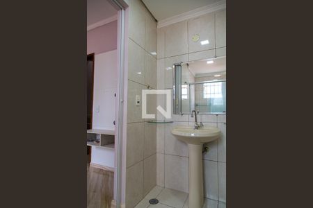 Casa para alugar com 180m², 3 quartos e 1 vaga Casa para alugar com 180m², 3 quartos e 1 vagaBanheiro da Suíte 1