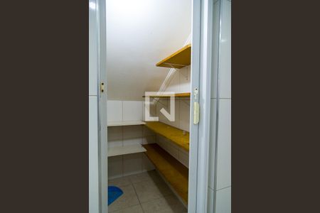 Casa para alugar com 180m², 3 quartos e 1 vaga Casa para alugar com 180m², 3 quartos e 1 vagaCozinha - Despensa