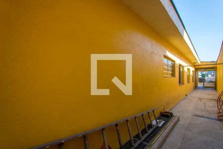 Casa para alugar com 240m², 3 quartos e sem vagaÁrea de serviço/Quintal