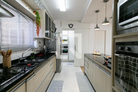 Apartamento à venda com 107m², 2 quartos e 2 vagasCozinha