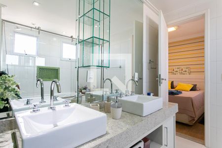 Apartamento à venda com 107m², 2 quartos e 2 vagasBanheiro da Suíte 1