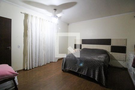 Casa à venda com 300m², 3 quartos e 2 vagasQuarto Suite