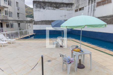 Apartamento para alugar com 75m², 2 quartos e 1 vaga Apartamento para alugar com 75m², 2 quartos e 1 vagaÁrea comum - Piscina