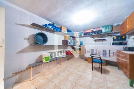 Casa à venda com 164m², 3 quartos e 2 vagasPorão