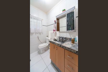 Banheiro 1 de casa à venda com 3 quartos, 164m² em Condomínio Maracanã, Santo André