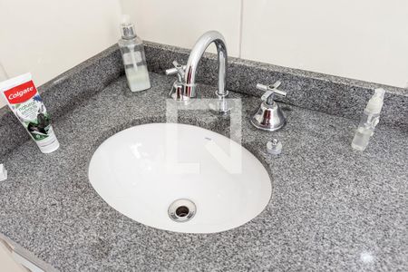 Apartamento à venda com 58m², 2 quartos e 2 vagas Apartamento à venda com 58m², 2 quartos e 2 vagasBanheiro da suíte