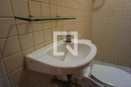 Apartamento para alugar com 80m², 3 quartos e 2 vagasBanheiro de Serviço