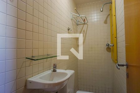 Apartamento para alugar com 80m², 3 quartos e 2 vagasBanheiro de Serviço