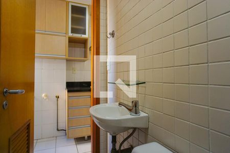 Apartamento para alugar com 80m², 3 quartos e 2 vagasBanheiro de Serviço