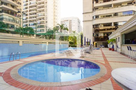 Apartamento para alugar com 80m², 3 quartos e 2 vagasÁrea comum - Piscina