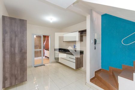 Cozinha de casa para alugar com 2 quartos, 82m² em Jardim Casablanca, São Paulo