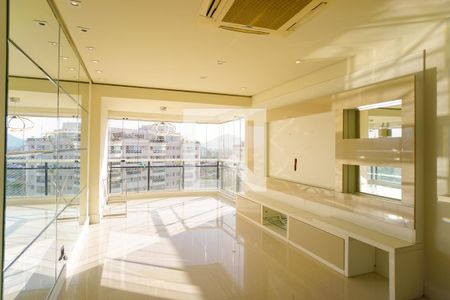 Sala/Cozinha de apartamento à venda com 3 quartos, 400m² em Recreio dos Bandeirantes, Rio de Janeiro