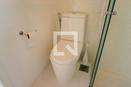 Apartamento à venda com 400m², 3 quartos e 4 vagasBanheiro da Suíte 2