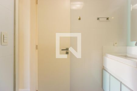 Apartamento à venda com 400m², 3 quartos e 4 vagasBanheiro da Suíte 1