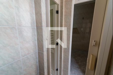 Apartamento à venda com 80m², 2 quartos e sem vagaBanheiro de Serviço