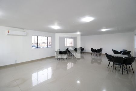 Apartamento à venda com 42m², 2 quartos e 1 vaga Apartamento à venda com 42m², 2 quartos e 1 vagaÁrea comum - Salão de festas