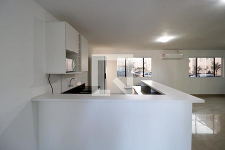 Apartamento à venda com 42m², 2 quartos e 1 vaga Apartamento à venda com 42m², 2 quartos e 1 vagaÁrea comum - Salão de festas