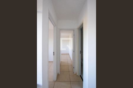 Corredor Quartos e Banheiro de apartamento para alugar com 2 quartos, 54m² em Jardim Isis, Cotia