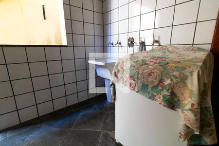 Casa à venda com 330m², 4 quartos e 4 vagas Casa à venda com 330m², 4 quartos e 4 vagasÁrea de Serviço 2