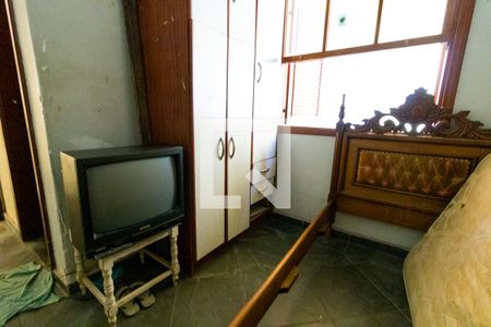 Casa à venda com 330m², 4 quartos e 4 vagas Casa à venda com 330m², 4 quartos e 4 vagasQuarto de Serviço