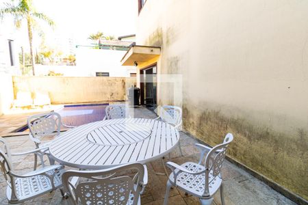 Casa à venda com 330m², 4 quartos e 4 vagas