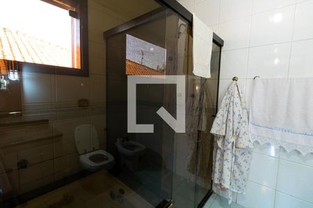 Casa à venda com 330m², 4 quartos e 4 vagas Casa à venda com 330m², 4 quartos e 4 vagasBanheiro da Suíte 1