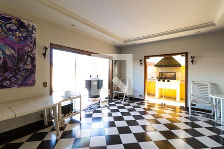 Casa à venda com 330m², 4 quartos e 4 vagas Casa à venda com 330m², 4 quartos e 4 vagasSalão de Festas