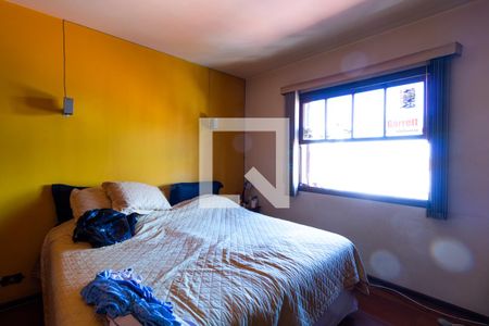 Casa à venda com 330m², 4 quartos e 4 vagas Casa à venda com 330m², 4 quartos e 4 vagasQuarto 2