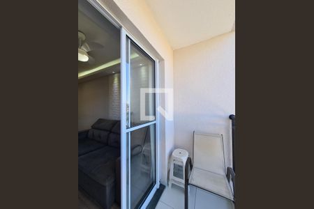 Apartamento à venda com 56m², 3 quartos e 1 vaga Apartamento à venda com 56m², 3 quartos e 1 vagaVaranda