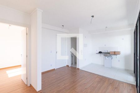 Sala de apartamento à venda com 2 quartos, 56m² em Padroeira, Osasco