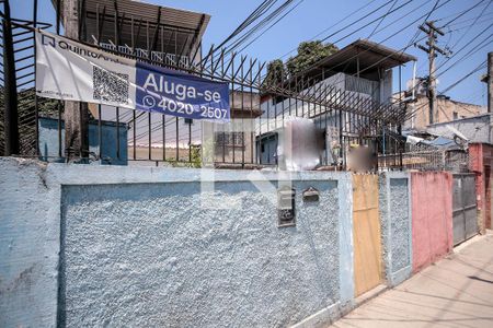 Casa para alugar com 70m², 2 quartos e sem vaga Casa para alugar com 70m², 2 quartos e sem vagaFachada