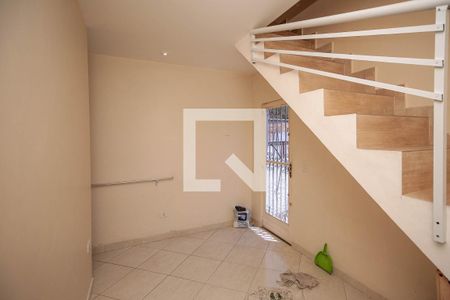 Sala de casa para alugar com 2 quartos, 70m² em Encantado, Rio de Janeiro