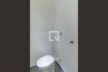 Apartamento à venda com 86m², 2 quartos e sem vaga Apartamento à venda com 86m², 2 quartos e sem vagaBanheiro de Serviço