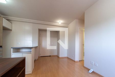 Sala de apartamento para alugar com 2 quartos, 50m² em Capão Raso, Curitiba