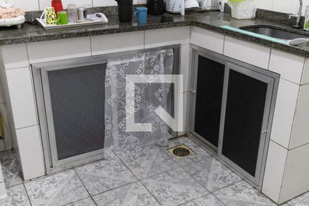 Casa à venda com 234m², 3 quartos e 4 vagasCozinha - Armários