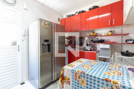 Apartamento à venda com 96m², 3 quartos e 2 vagasCozinha