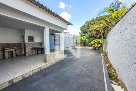Casa à venda com 380m², 3 quartos e 4 vagas Casa à venda com 380m², 3 quartos e 4 vagasÁrea Externa